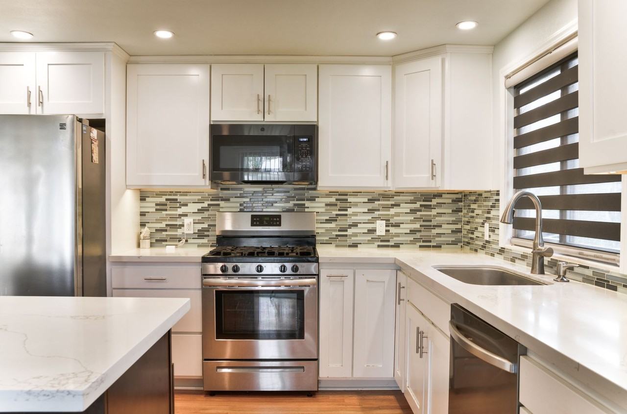 24212 Se 43rd Pl - Photo 7 of 32