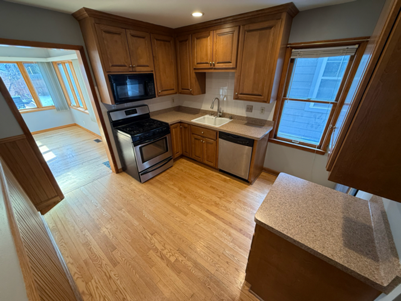 3128 S Indiana Ave - Photo 5 of 27