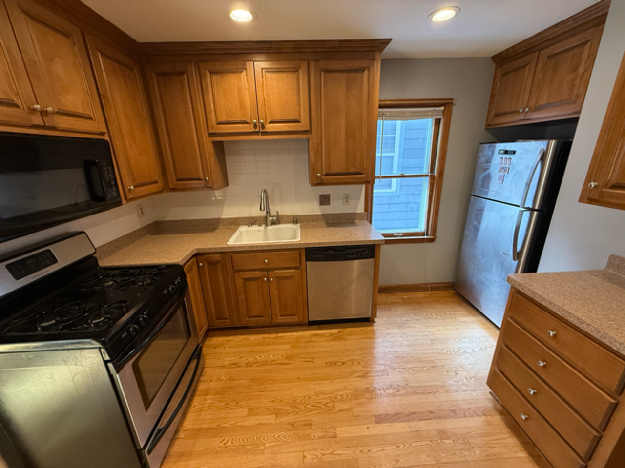 3128 S Indiana Ave - Photo 7 of 27