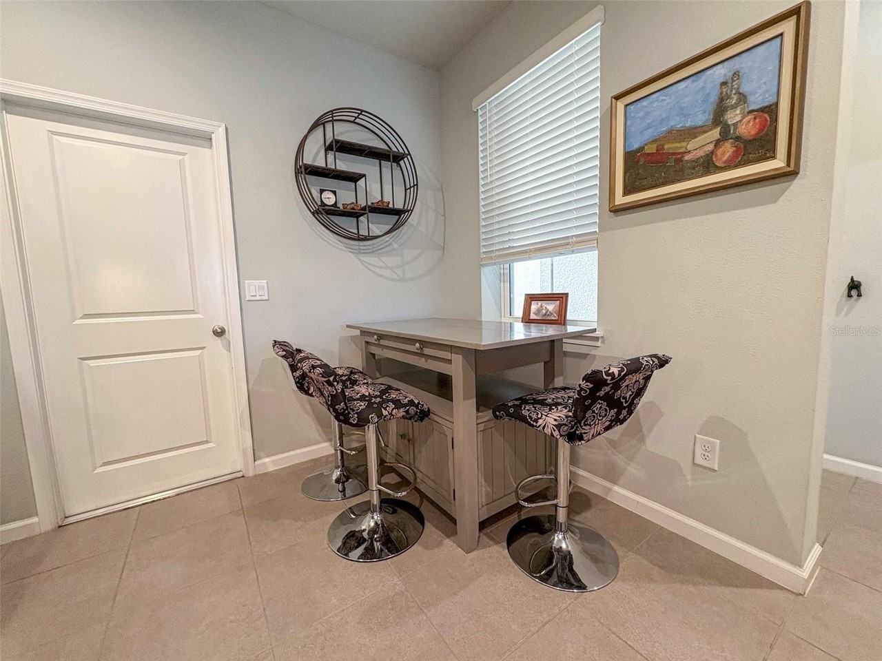 10703 Verawood Dr - Photo 4 of 21