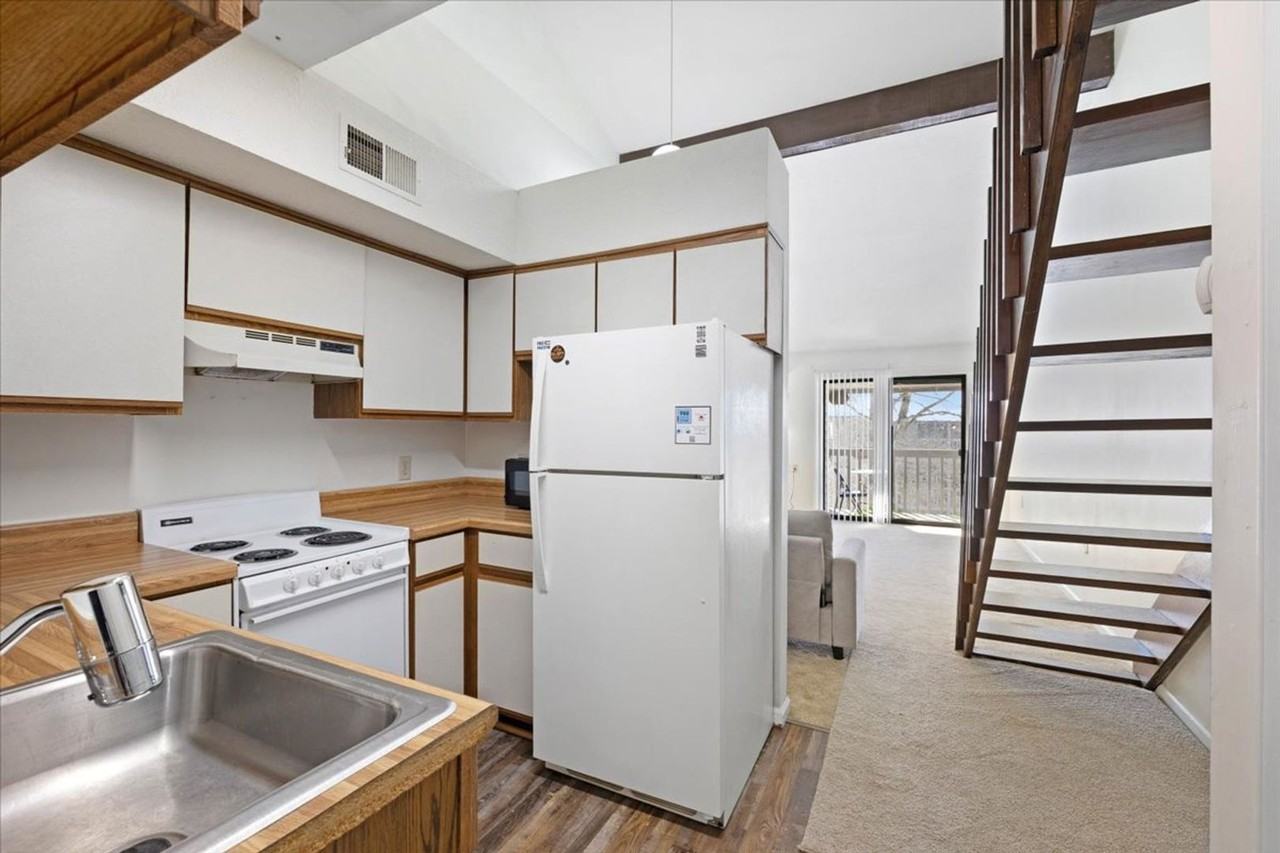 1404 University City Blvd #Q - Photo 2 of 18