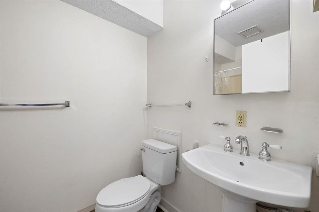 1404 University City Blvd #Q - Photo 6 of 18