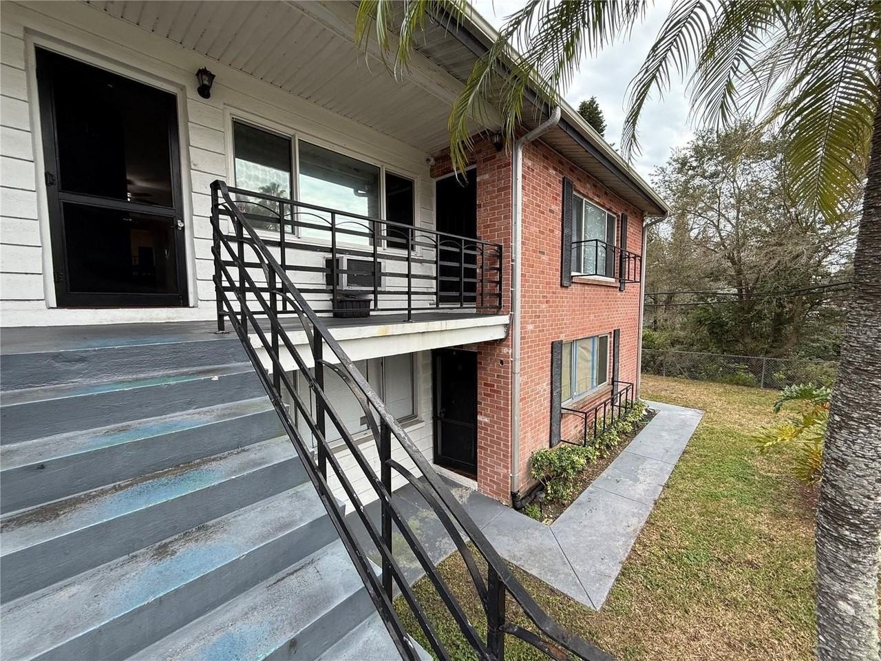 1345 Drew St #16 - Photo 2 of 13