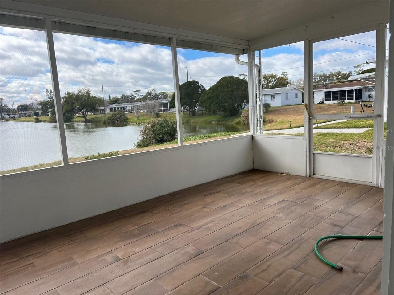 5046 Victoria Ln - Photo 2 of 24