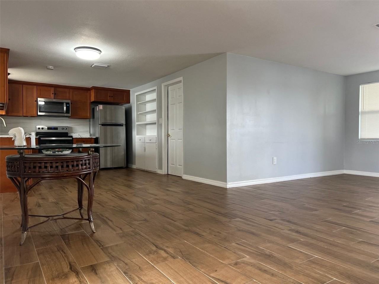 5046 Victoria Ln - Photo 5 of 24