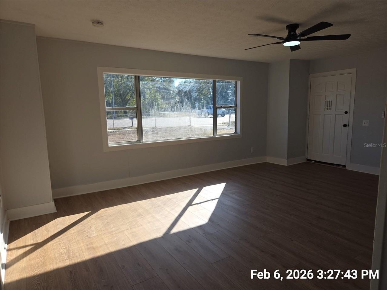 604 E College Ave - Photo 4 of 17