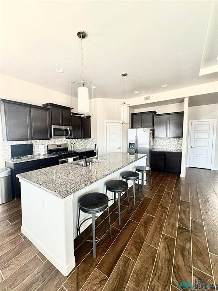 3709 Saguaro Dr - Photo 6 of 29