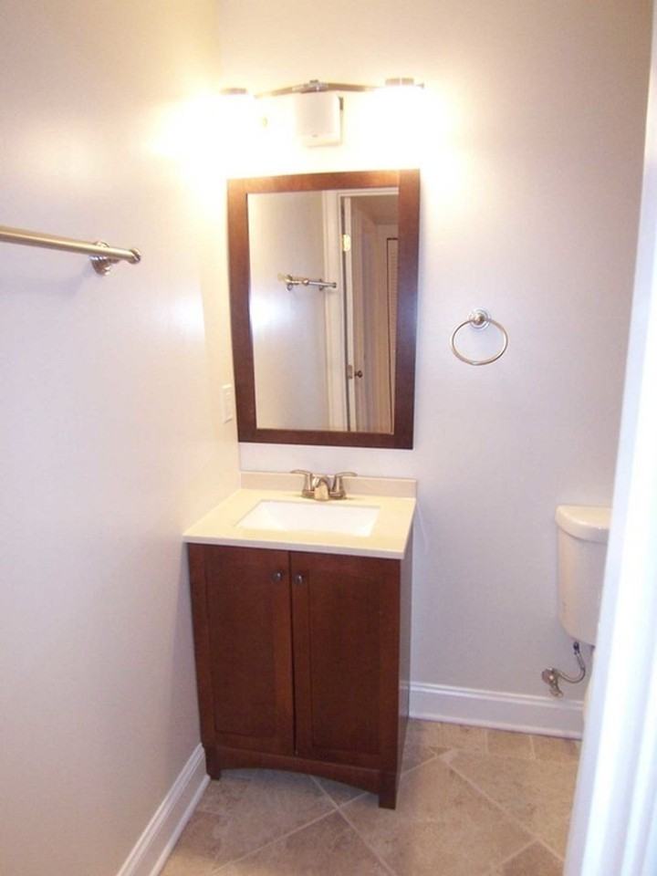 1116 8th St Ne #B - Photo 4 of 9