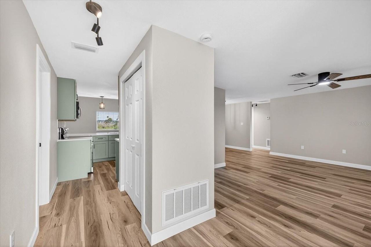 4001 Topsail Trl - Photo 5 of 42