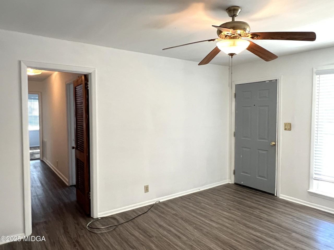 3347 Thunderbird Rd - Photo 5 of 27