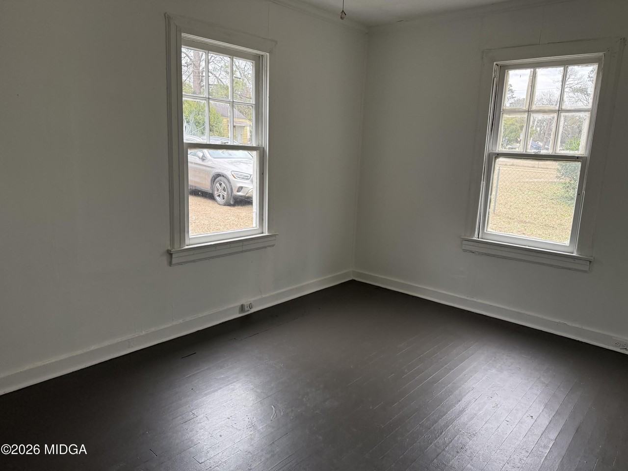 1260 Auburn Dr - Photo 2 of 4