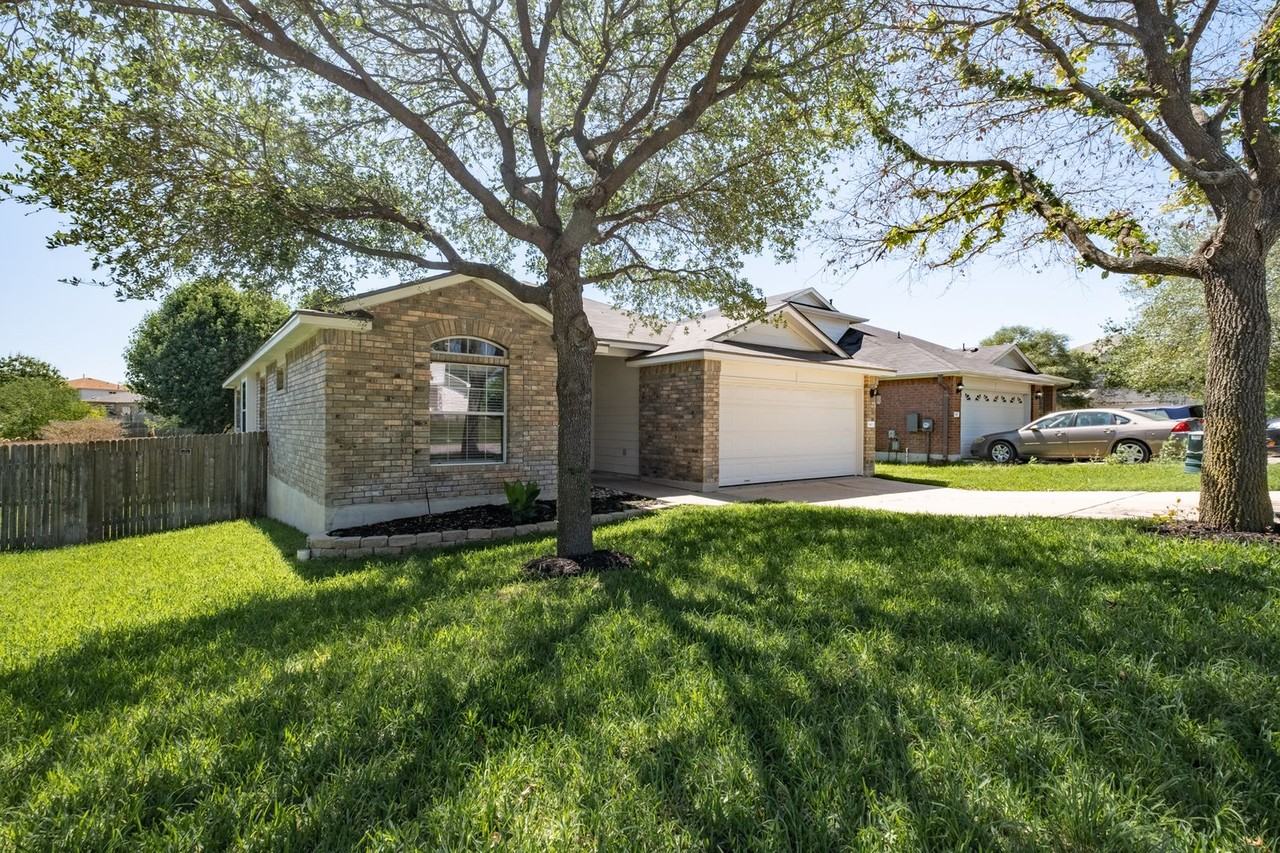 645 Fort Thomas Pl - Photo 3 of 28