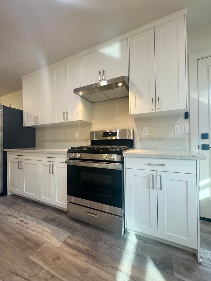 2283 Canal Dr - Photo 6 of 18