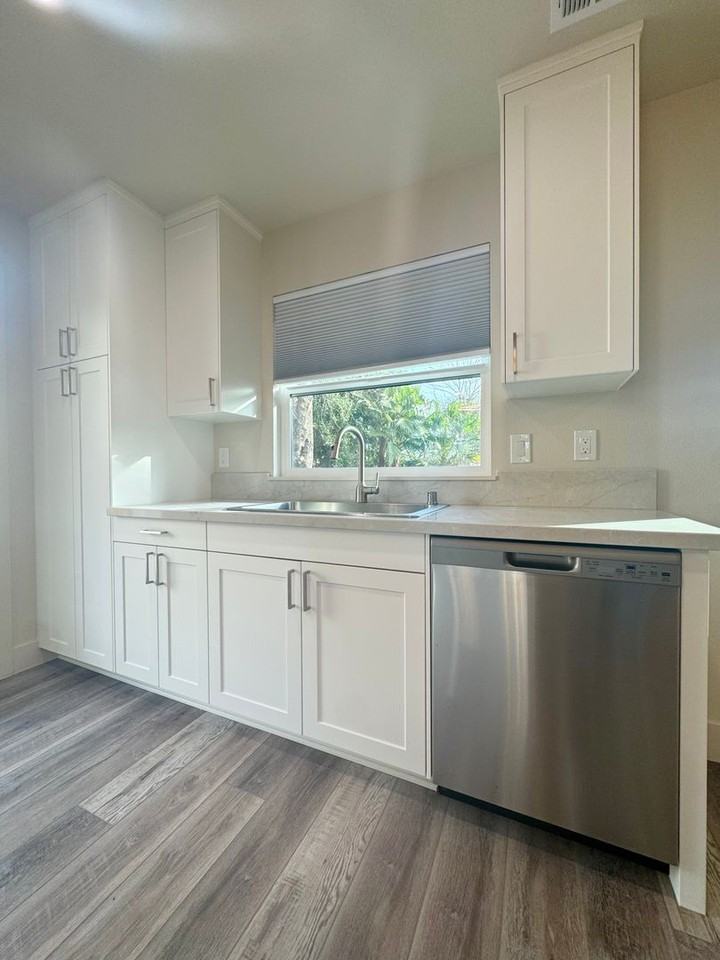 2283 Canal Dr - Photo 7 of 18