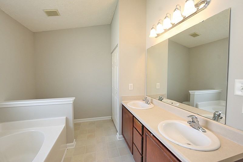 1909 Raj Dr - Photo 7 of 15