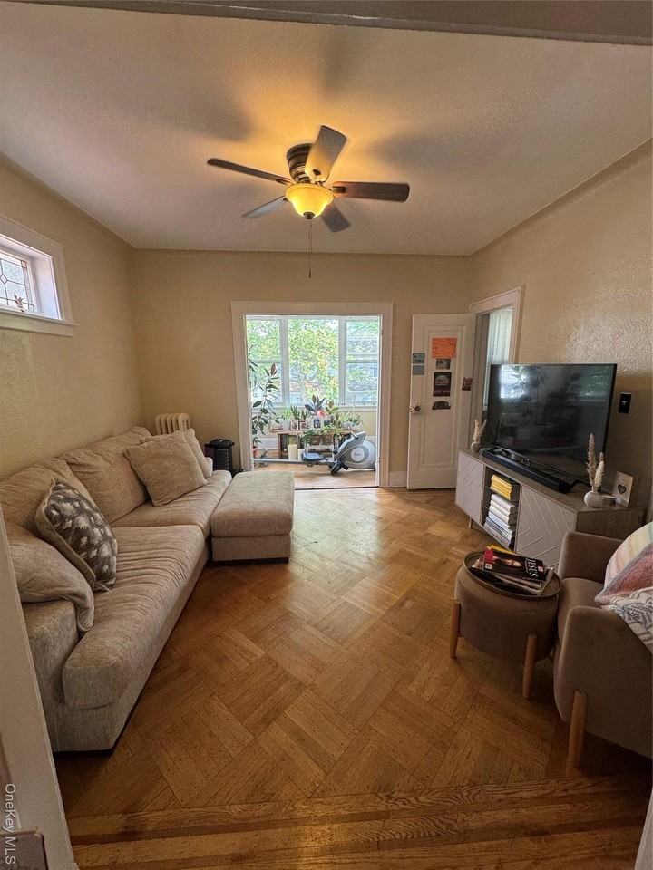 6922 64th Pl - Photo 5 of 7