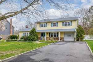 featured image of 44 Frazer Dr