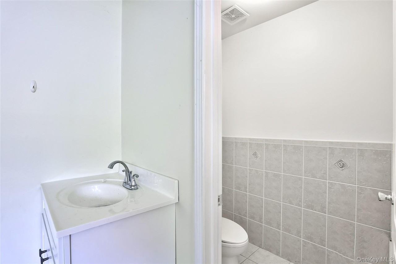 160 Saddle River Rd Unit B #B - Photo 5 of 14