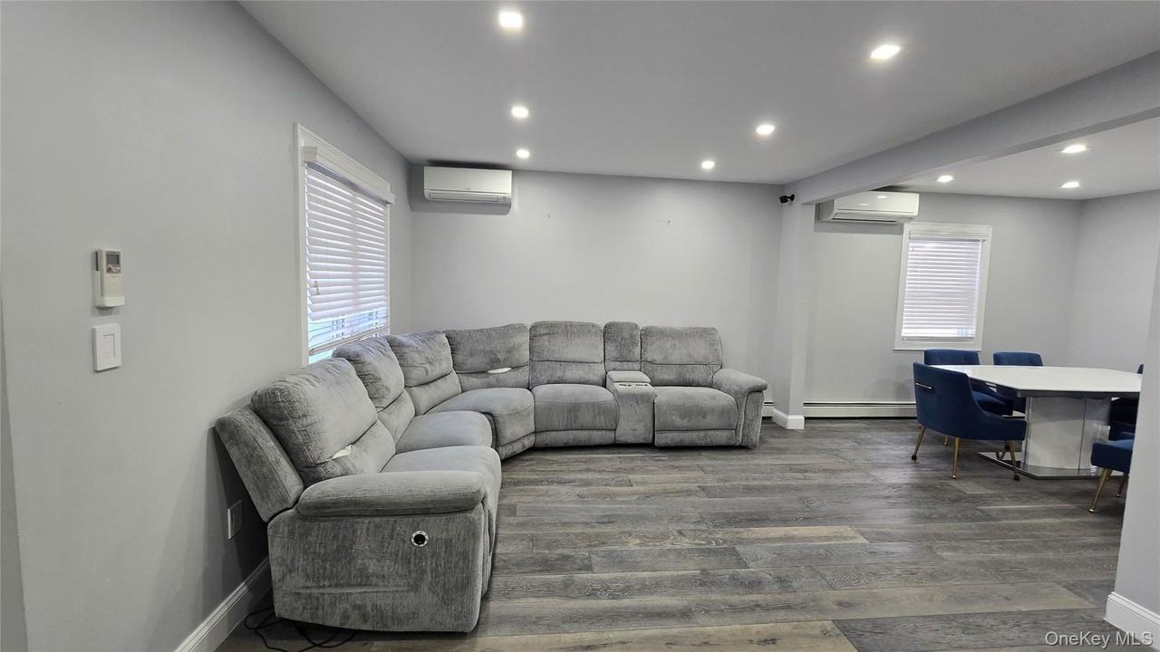 8006 209th St - Photo 2 of 25