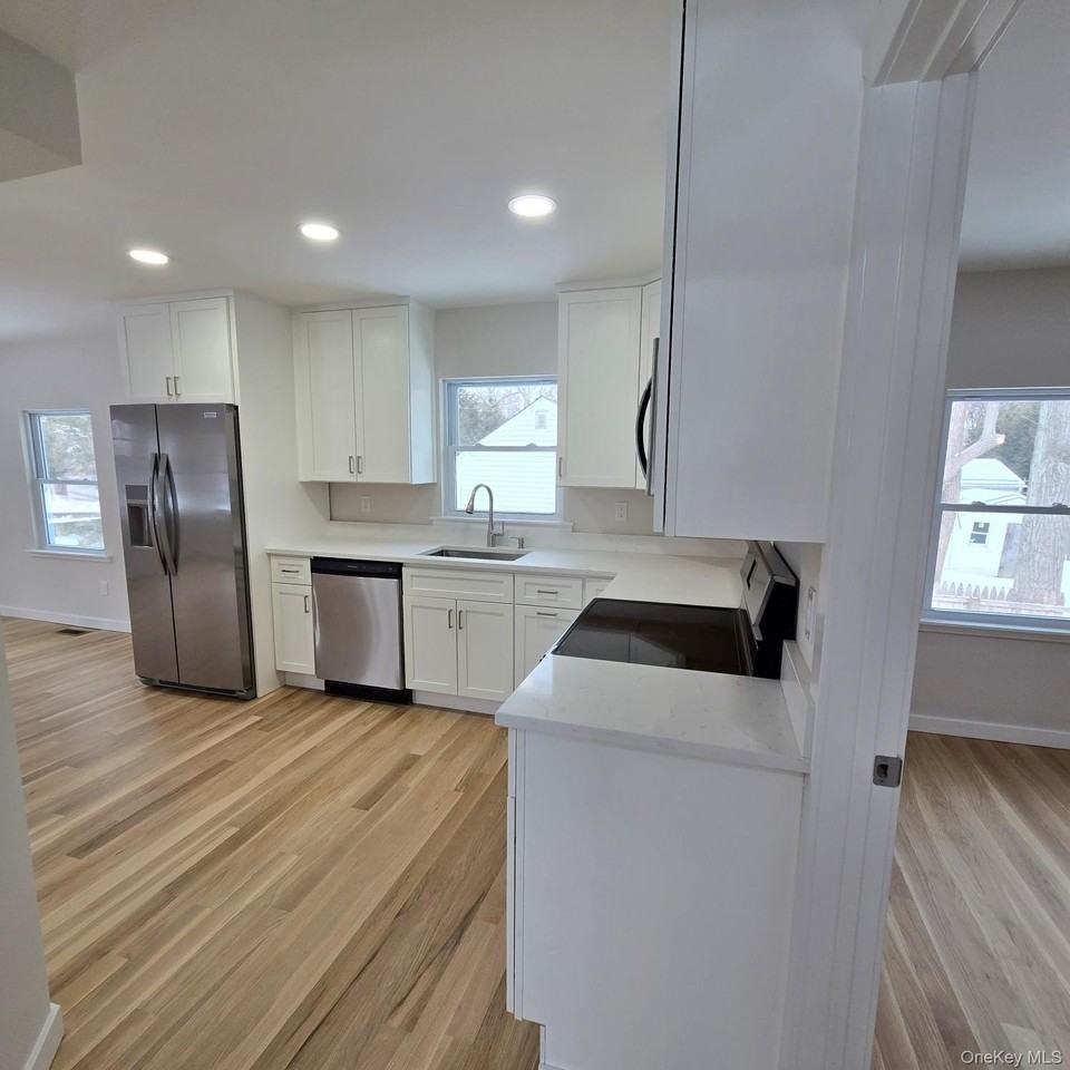 37 Gould Rd - Photo 4 of 22