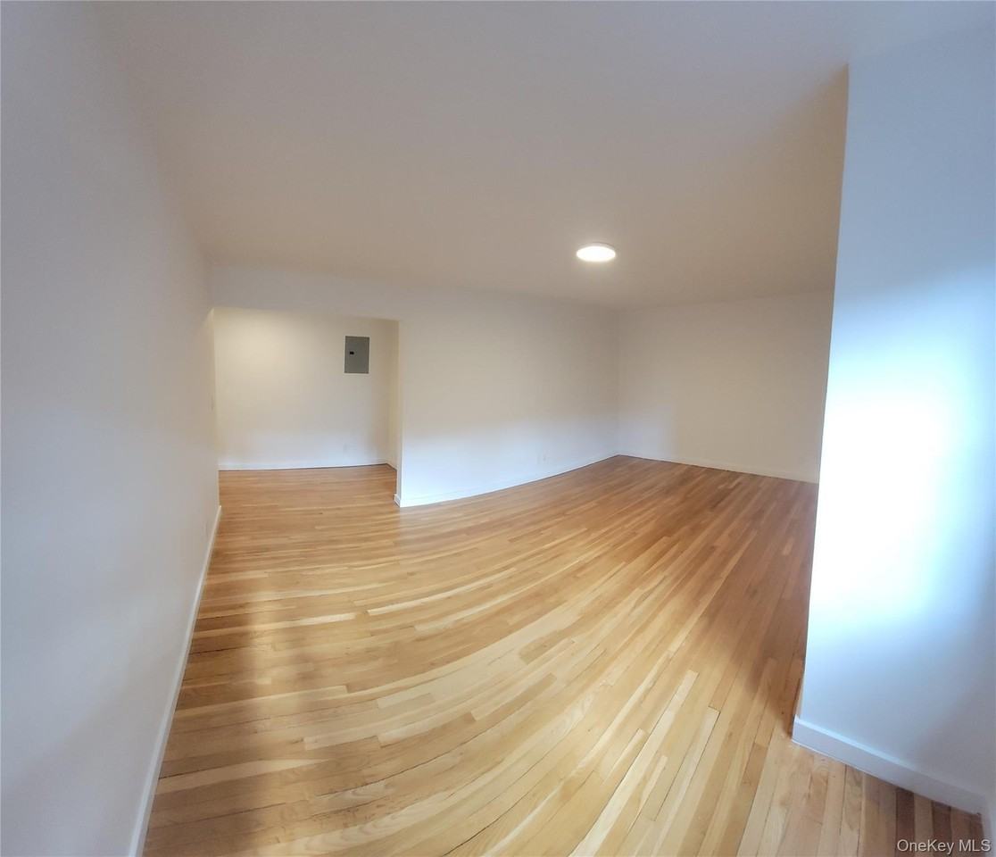 10225 67th Rd Apt 5a #5A - Photo 3 of 13