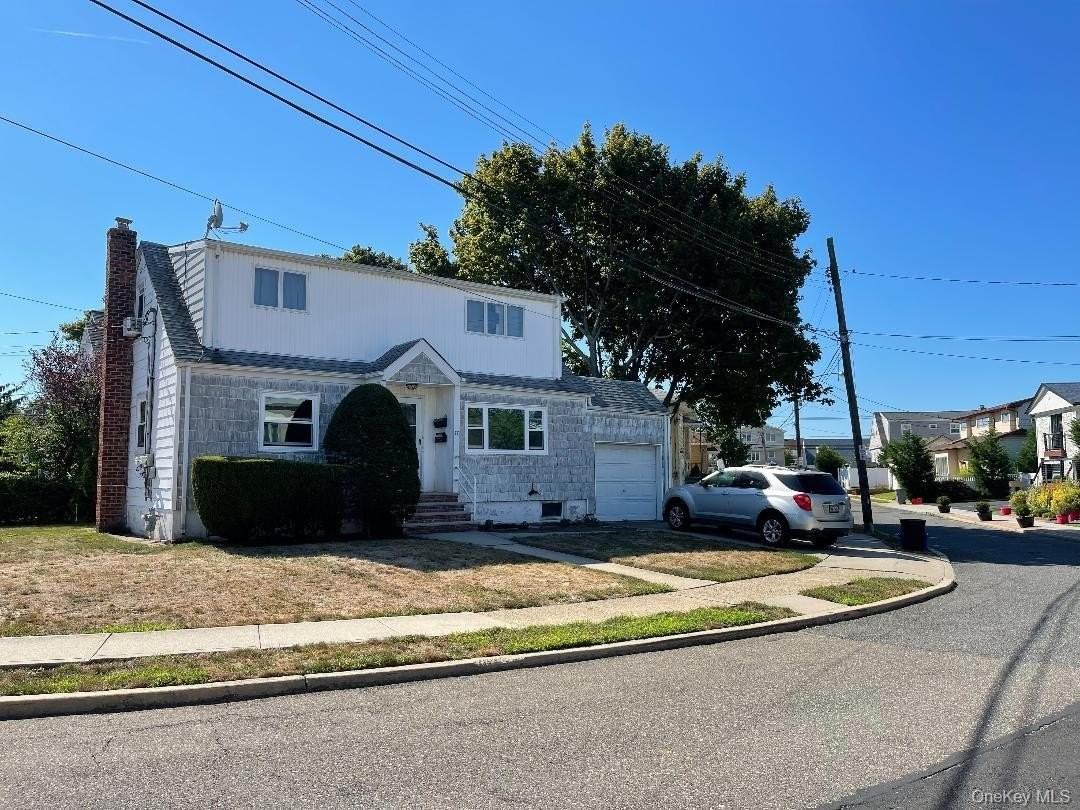 17 Roosevelt Pl - Photo 2 of 19