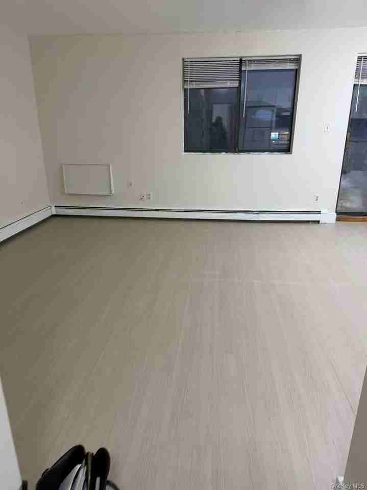 4355 159th St Apt 3 #3FL - Photo 2 of 4