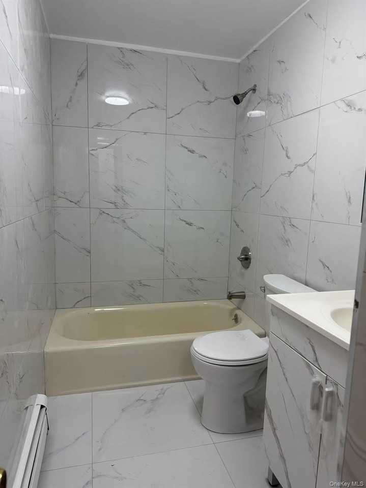 4355 159th St Apt 3 #3FL - Photo 4 of 4