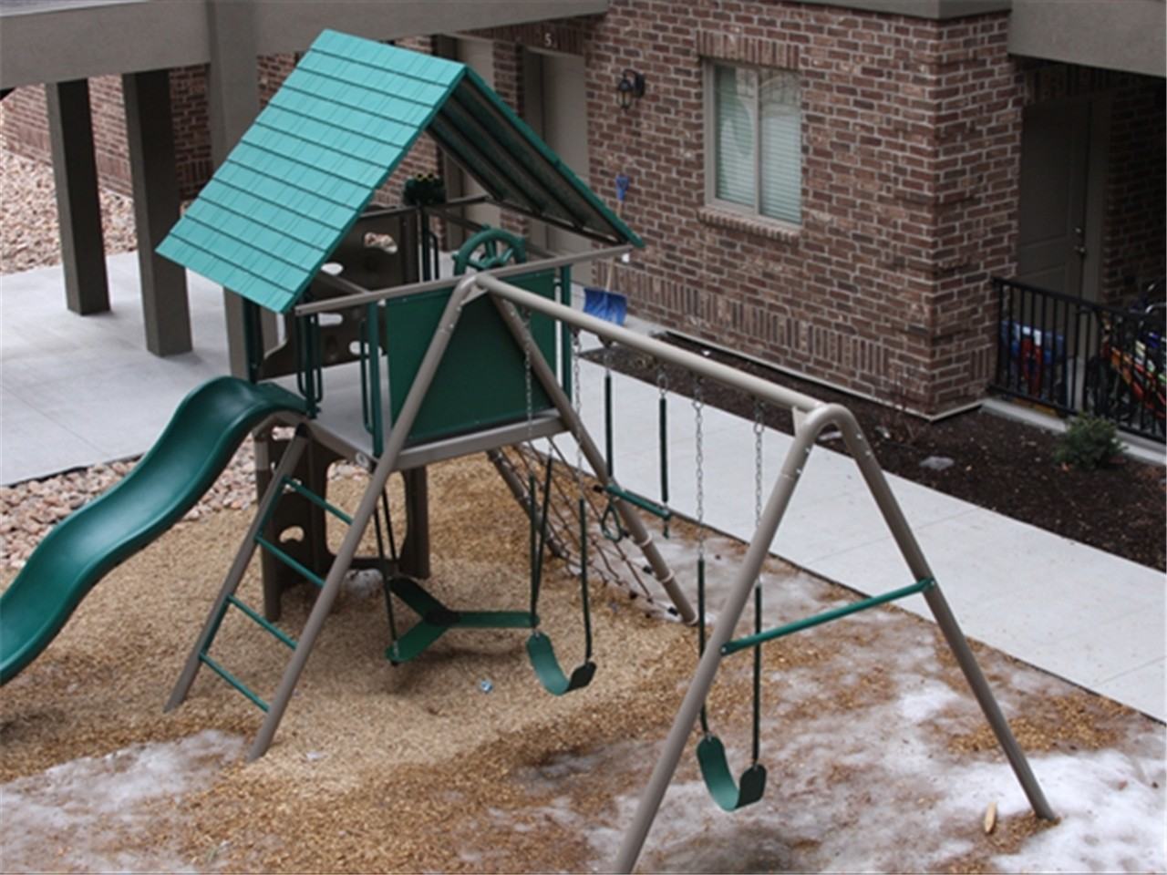 27 W Main St - Photo 2 of 10