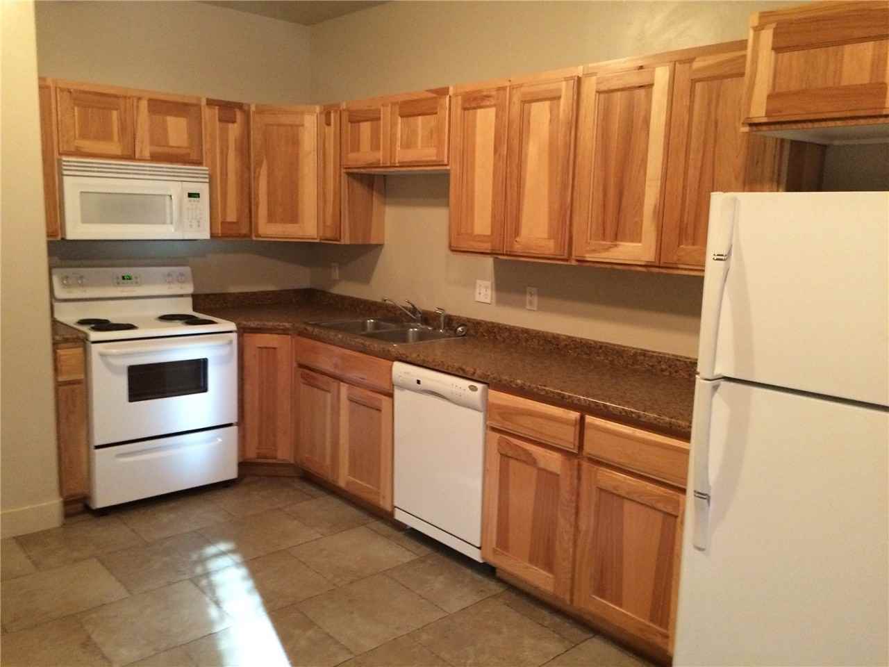 27 W Main St - Photo 6 of 10