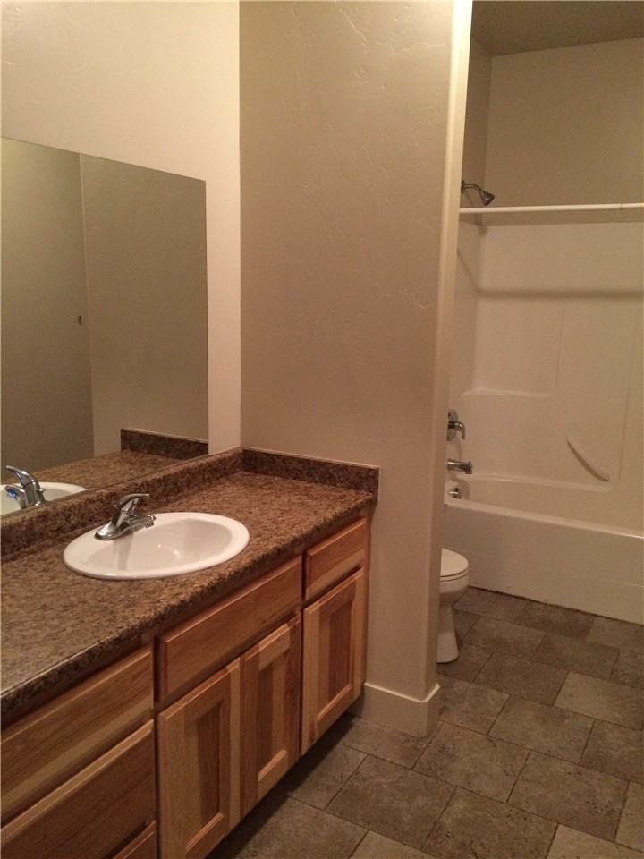 27 W Main St - Photo 7 of 10