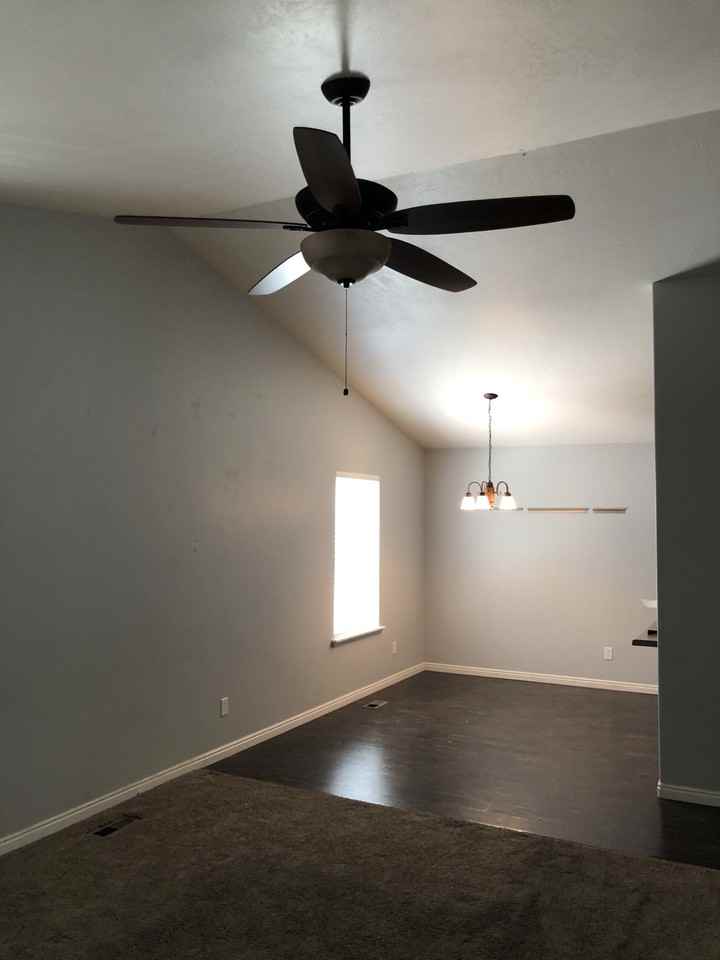 445 E St - Photo 3 of 23