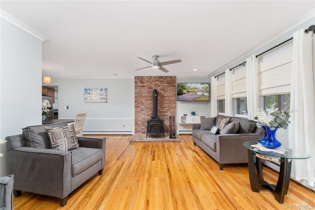 8 Wakeman Ct - Photo 4 of 23