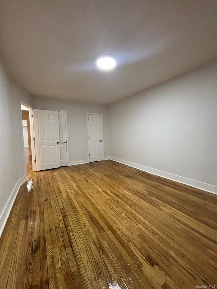 730 E 217th St - Photo 5 of 8