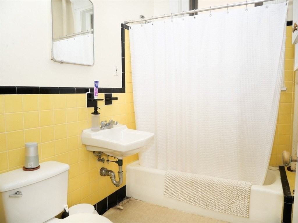 1378 Beacon St Apt 10 #10 - Photo 5 of 5