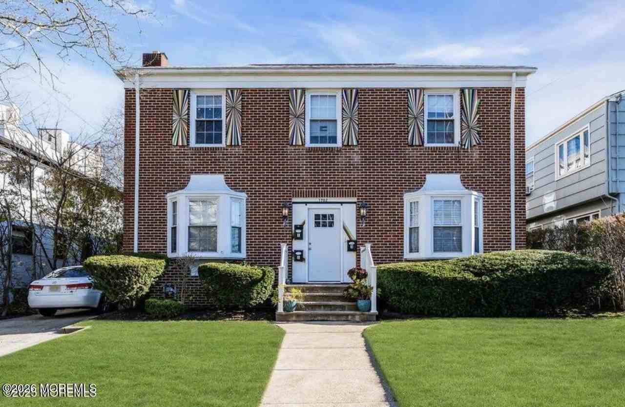 1702 Grand Ave Unit 1 #1 - Photo 2 of 26