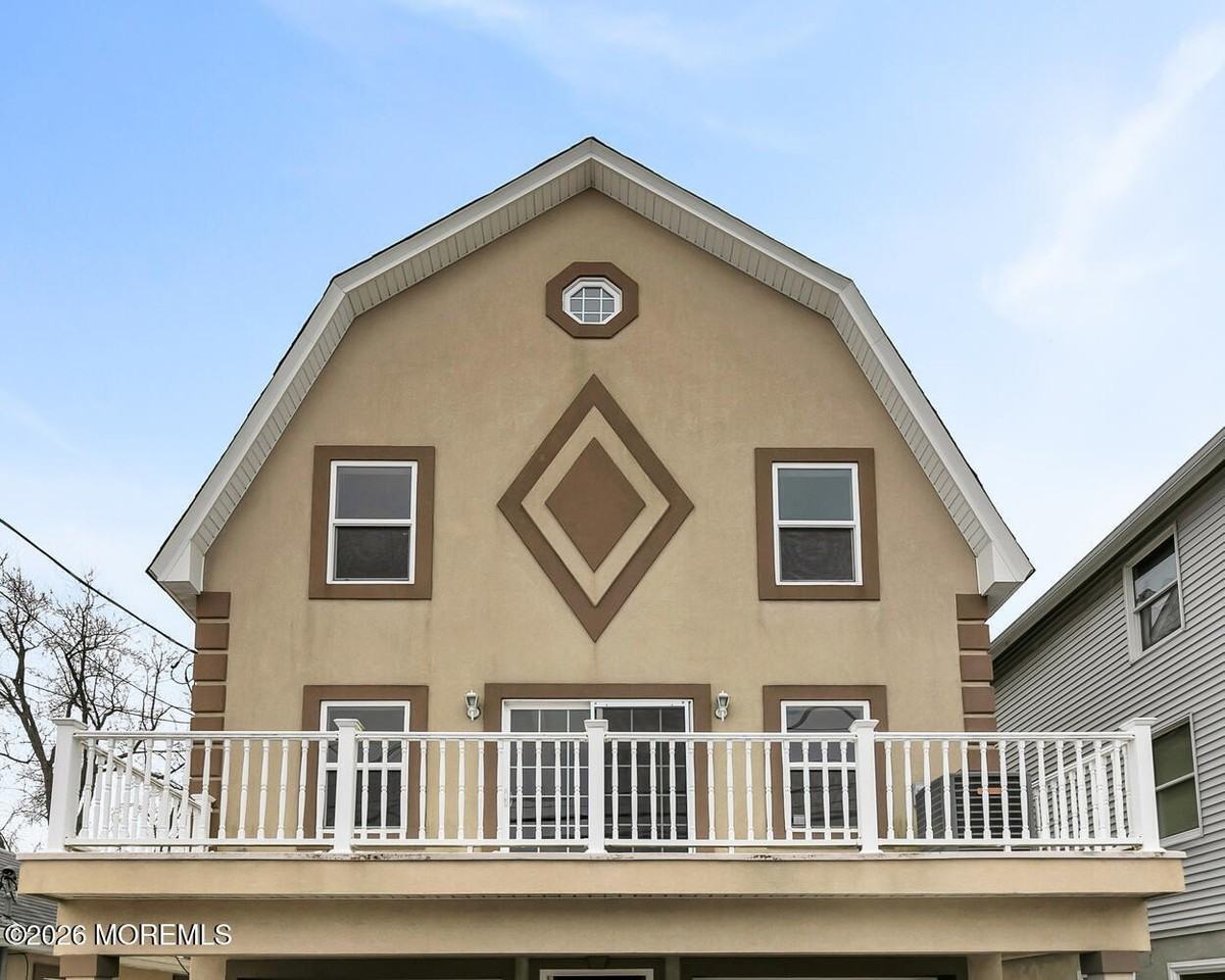 209 Bay Ave Unit Fd #FD - Photo 2 of 31