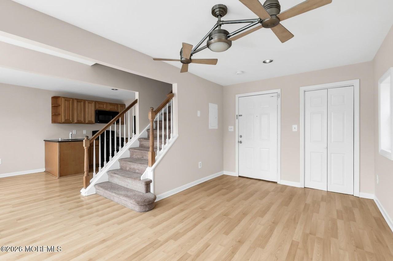 209 Bay Ave Unit Fd #FD - Photo 5 of 31