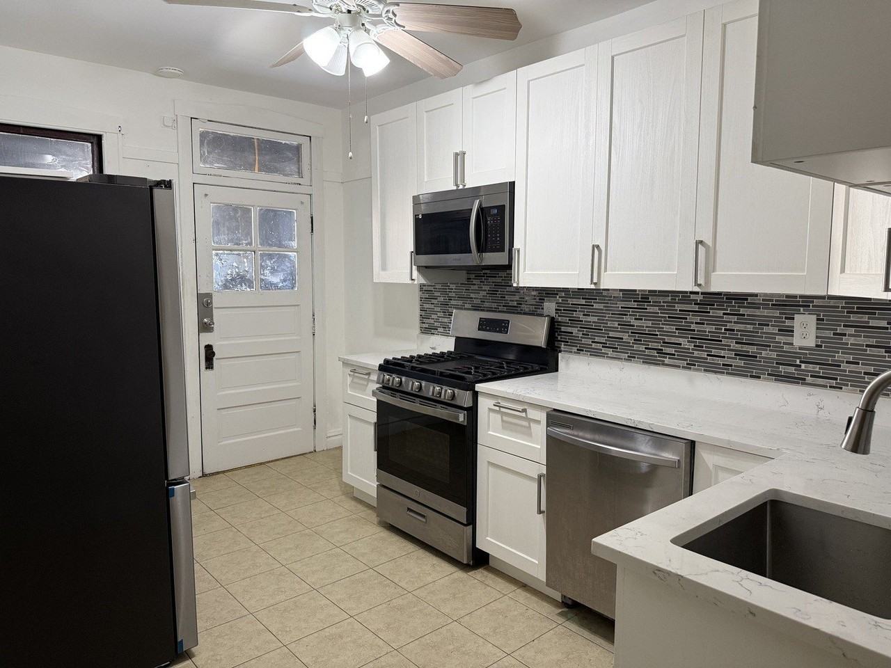 2602 W 47th St Unit 2r #2R - Photo 3 of 27