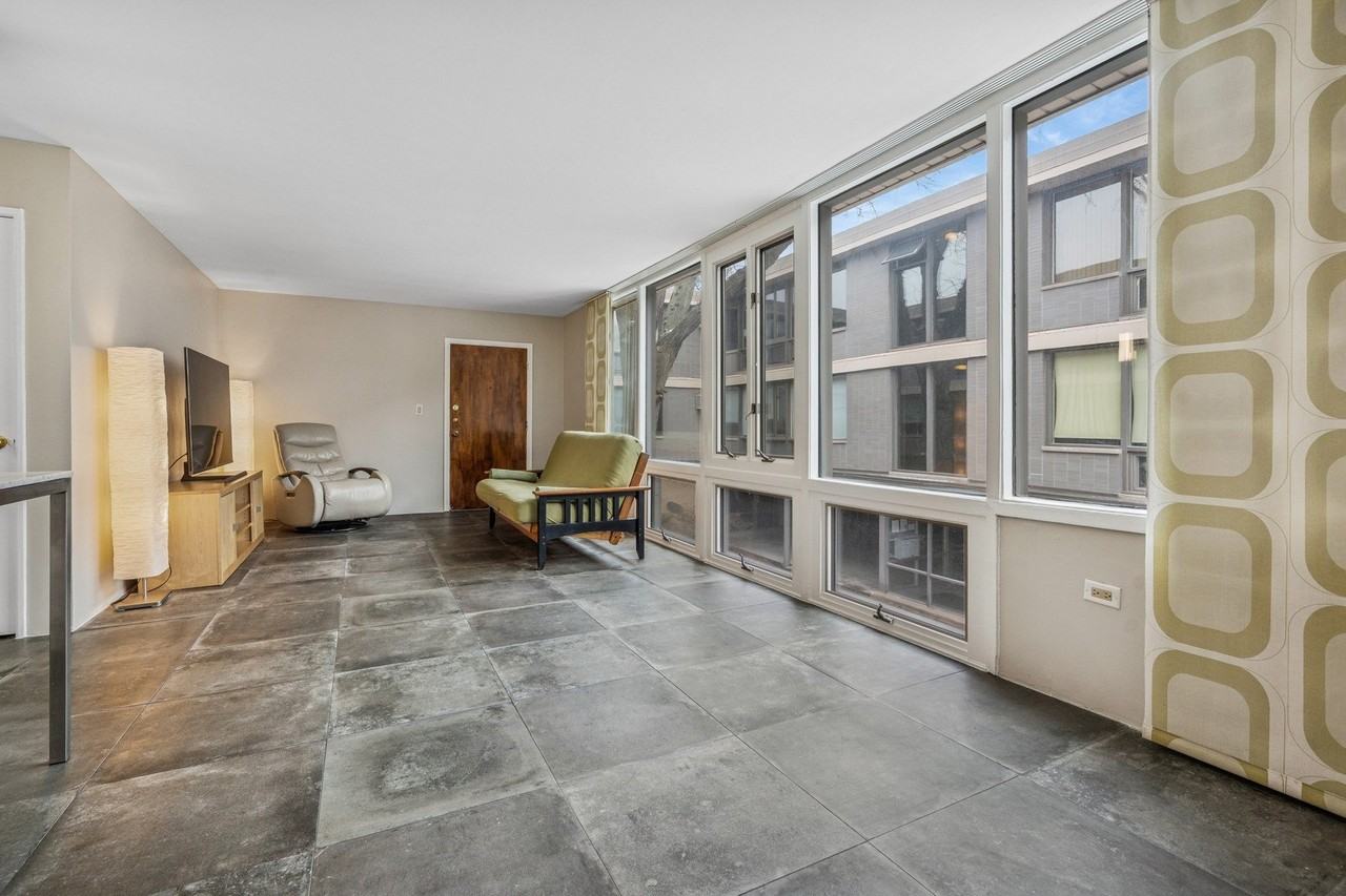 1044 Ontario St Apt 2c #2C - Photo 3 of 21