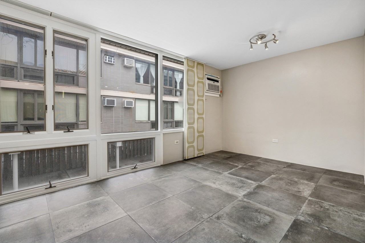 1044 Ontario St Apt 2c #2C - Photo 5 of 21