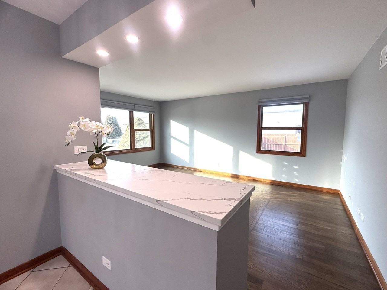 267 N Idlewild Ave - Photo 2 of 28