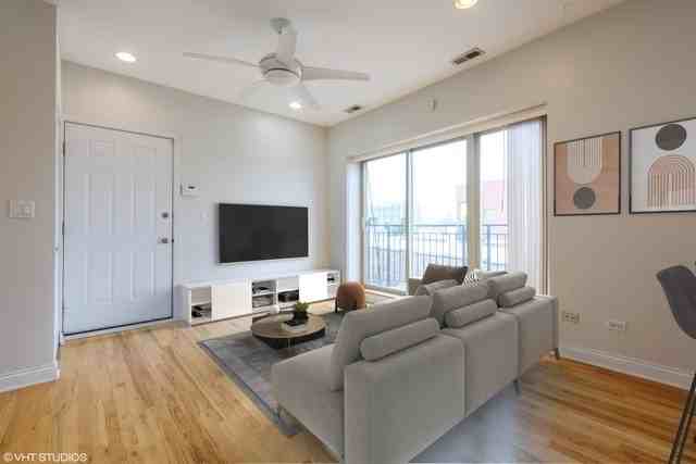 2836 N Dawson Ave Apt 3w #3W - Photo 2 of 15