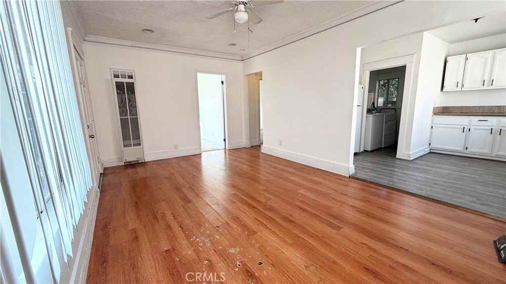 1209 Spence St - Photo 7 of 32