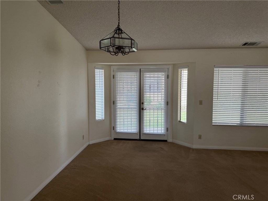 15031 Blue Grass Dr - Photo 4 of 20