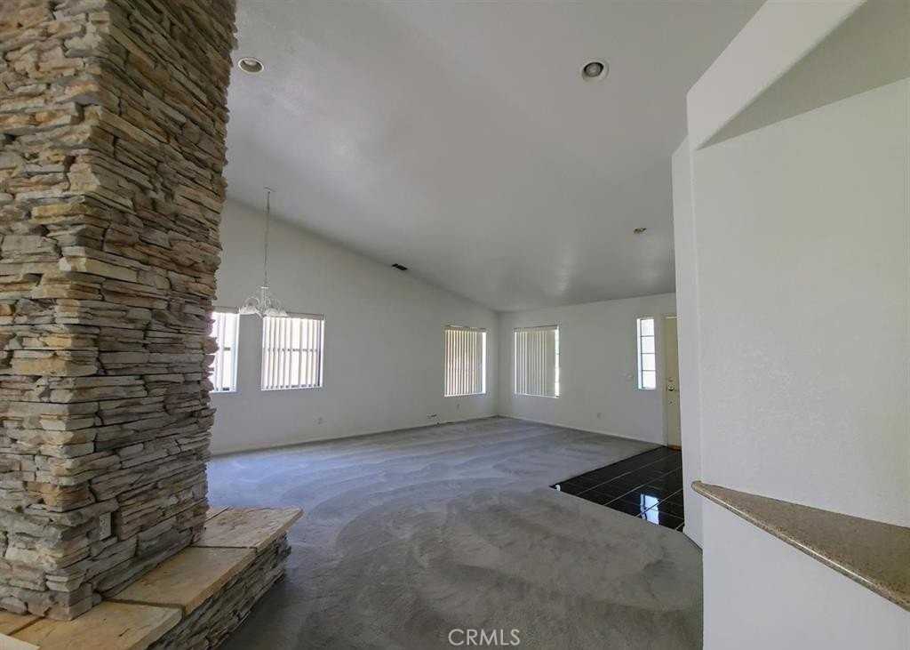 27805 Hummingbird Ln - Photo 4 of 18