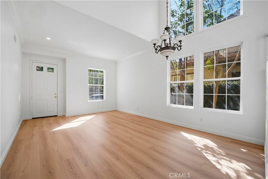 17 Spring Vly - Photo 4 of 24