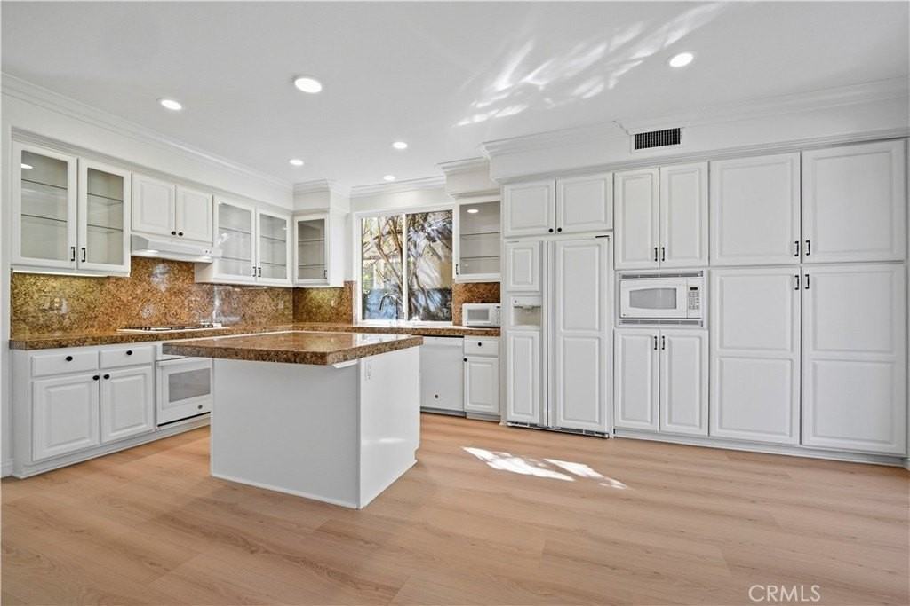 17 Spring Vly - Photo 5 of 24