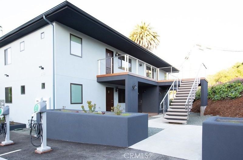 210 Laurel St #A - Photo 2 of 18