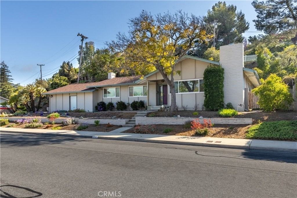 668 Patricia Dr - Photo 5 of 50